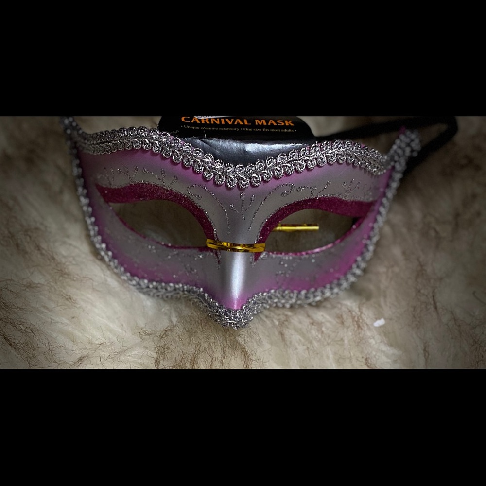 Mask - Picture 2 of 2